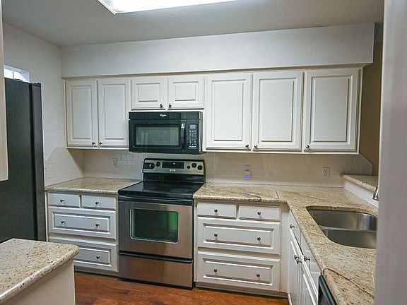 5th image of 412 Half Moon Way