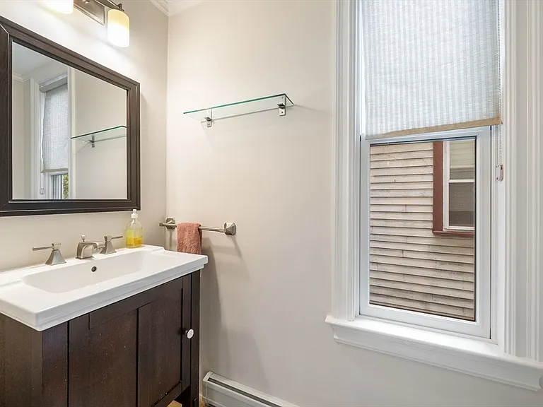 619 Franklin St #1 — Photo 8