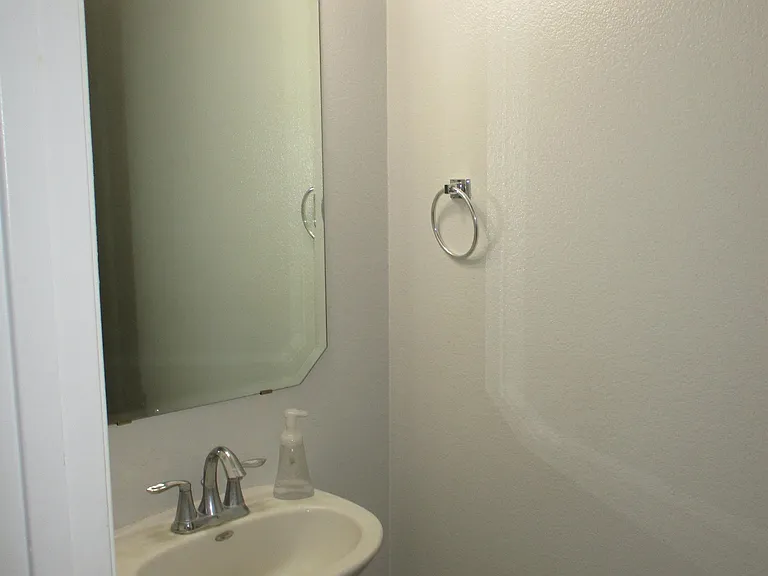 2432 Violeta Cir SE — Photo 5