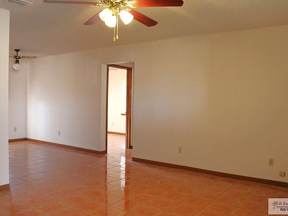 3rd image of 101 Bearfield Ln