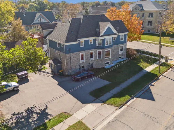 110 W Rollin St, Edgerton, WI 53534