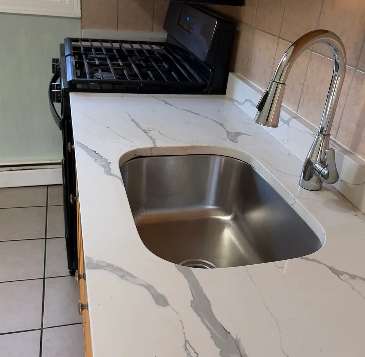 4 bed, 1500 sqft, $2,725 — Photo 4