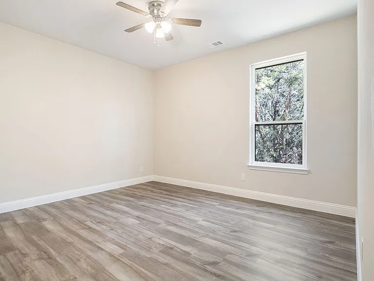 2515 Austin Ct — Photo 18