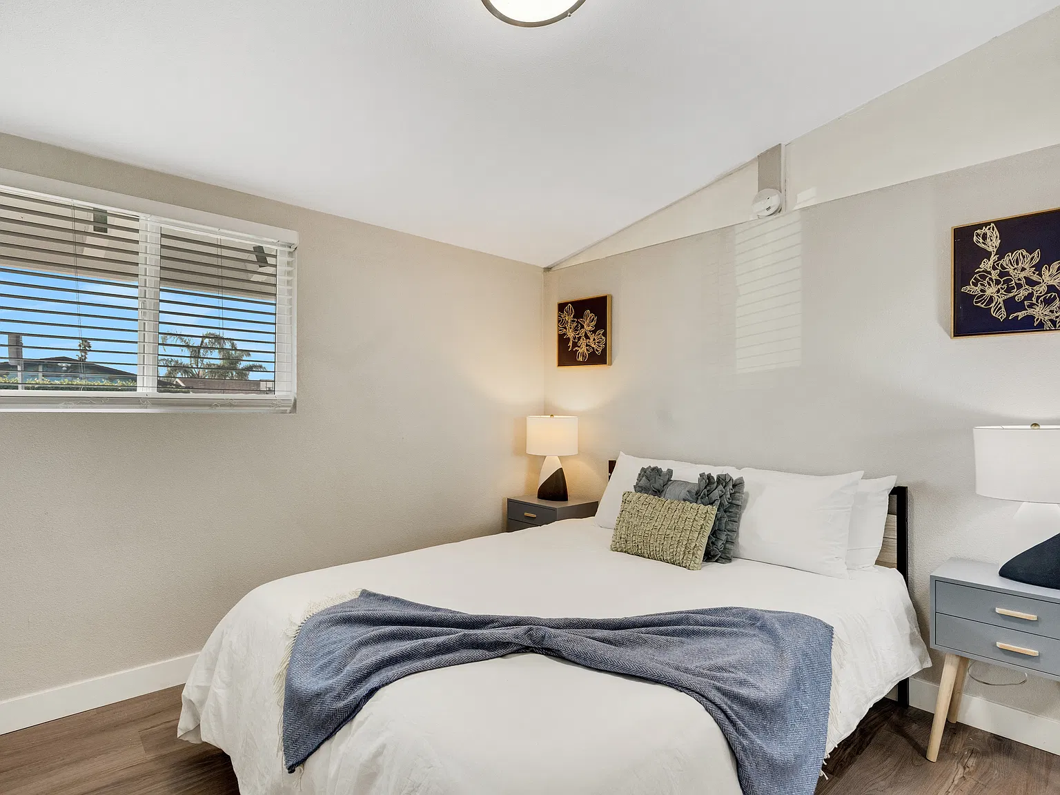 10462 Poona Dr — Photo 3