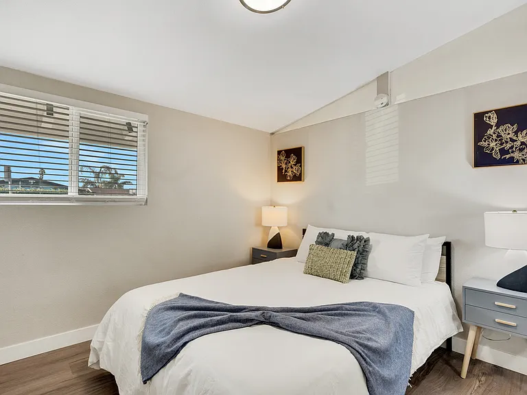 10462 Poona Dr — Photo 3