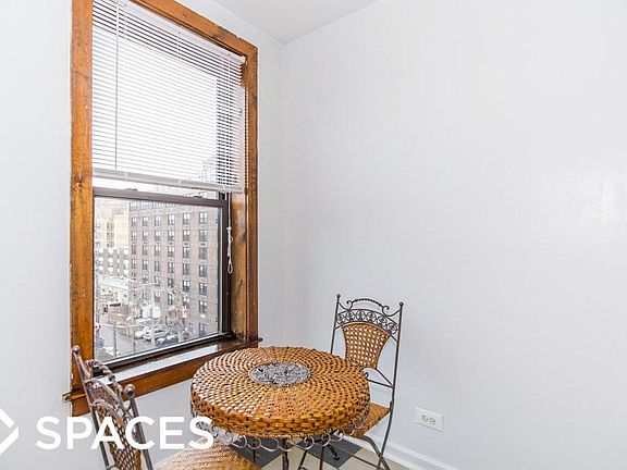 4th image of 941 W Carmen Ave #5O5