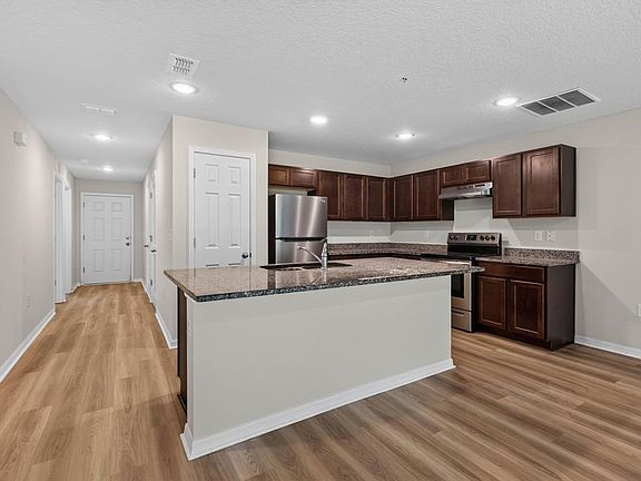 5th image of 129 Wellwood Ln