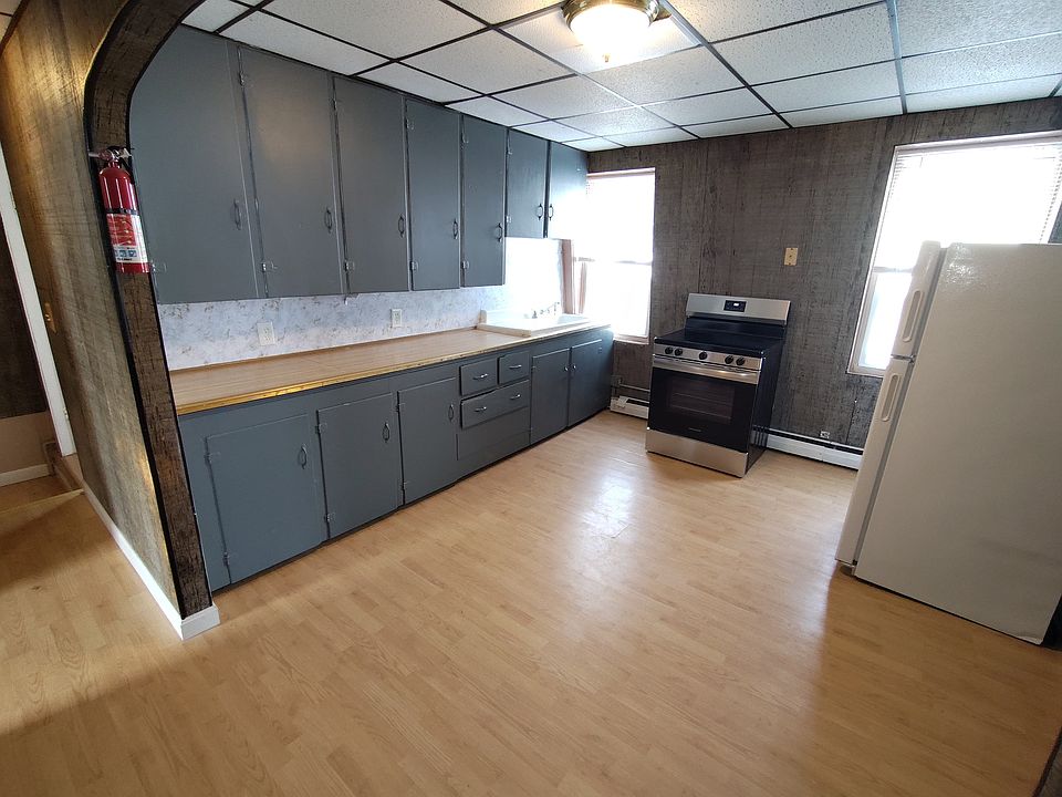1st image of 672 Providence St APT 3