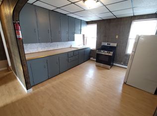 672 Providence St APT 3, West Warwick, RI 02893