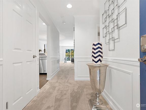 5th image of 410 2nd Avenue S #204