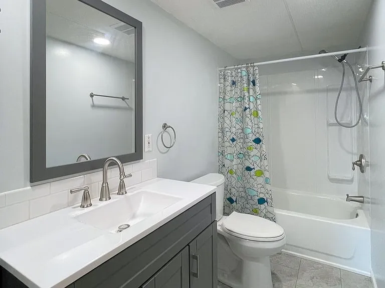 410 Crystal East Ave — Photo 13