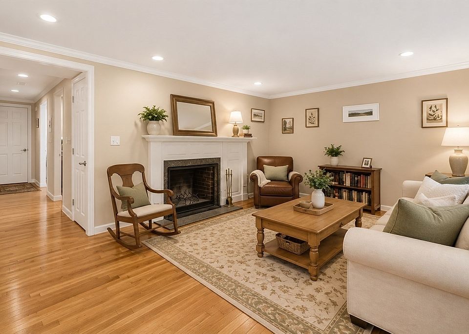 1st image of 43 Jericho Rd #43