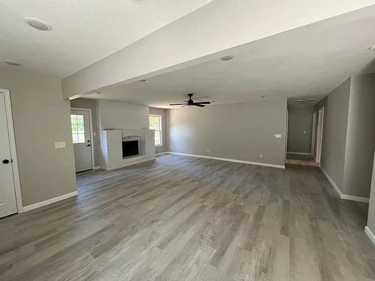 1367 E Woodgate St — Photo 12