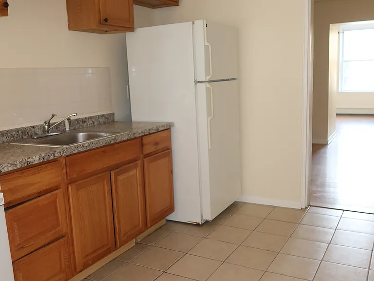 151 Christopher Columbus Dr #1F — Photo 7