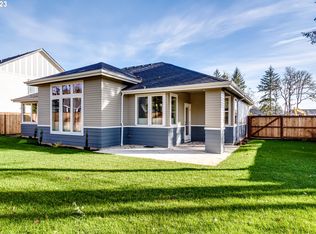 87664 8th St #24, Veneta, OR 97487