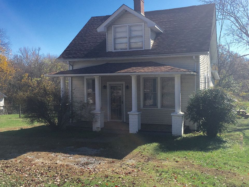 1st image of 221 Eastwood Dr