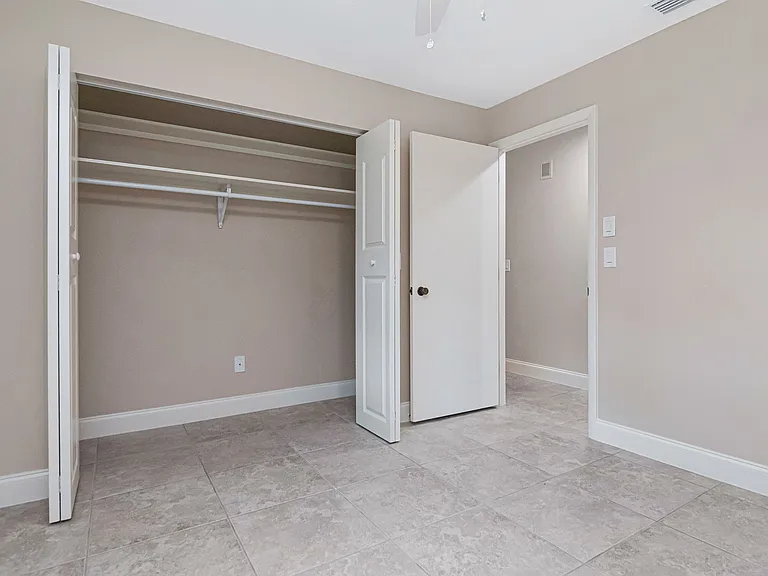 2958 Dundee Dr — Photo 35
