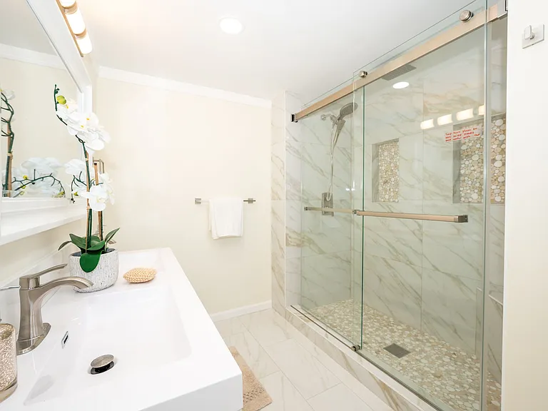 400 Tiburon Ln — Photo 17