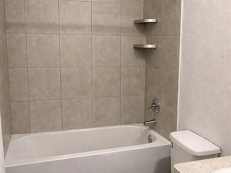 20935 Endeavor St — Photo 9