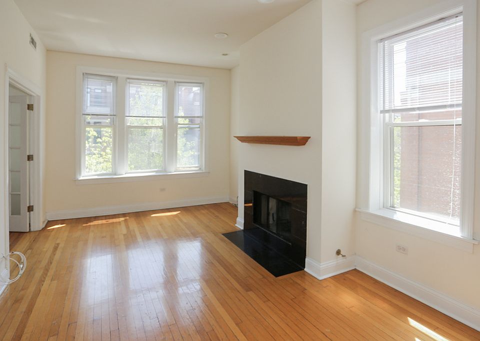 1st image of 3846 1/2 N Southport Ave #3