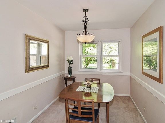 4th image of 1010 Beach Ave