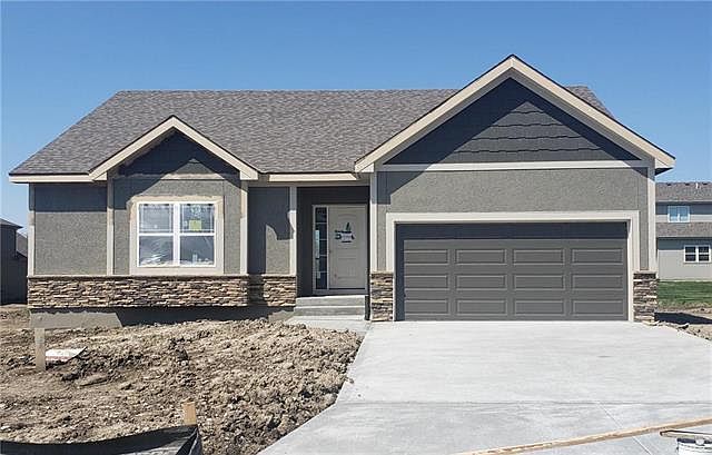 1st image of 1602 NE Jaclyn Dr
