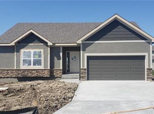 1602 NE Jaclyn Dr, Grain Valley, MO 64029