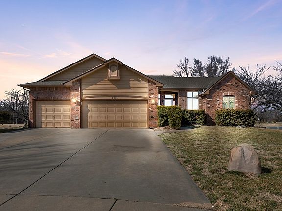 4th image of 2225 N Sandplum Ct