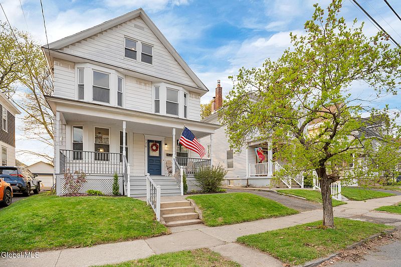 3rd image of 126 Elmer Avenue