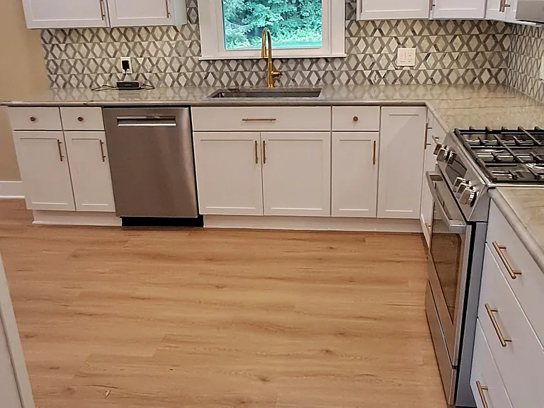 282 Washington St — Photo 6
