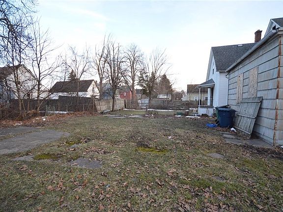 5th image of 61 Barthel St