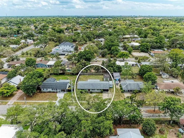 2286 Hyde Park St, Sarasota, FL 34239