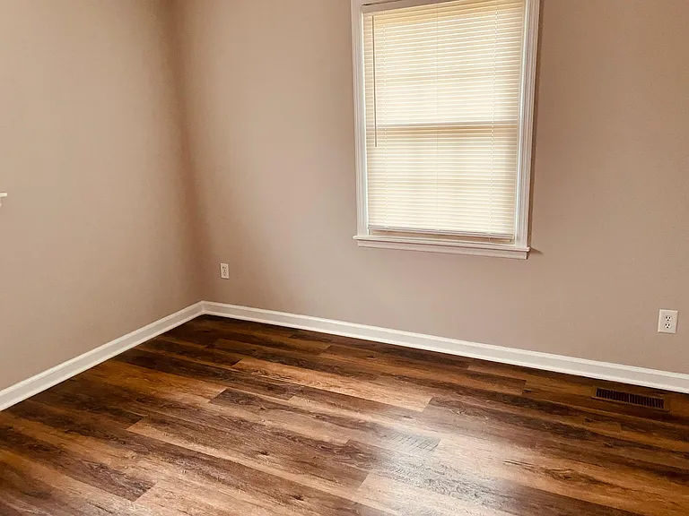 809 Brookhaven Cir — Photo 10