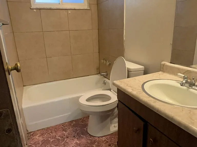1646 E Weber Rd — Photo 1