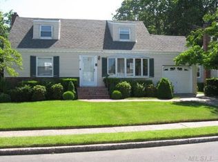 51 Mill Rd, Farmingdale, NY 11735