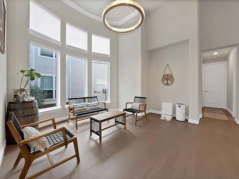 1616 Colonnade Ct — Photo 23