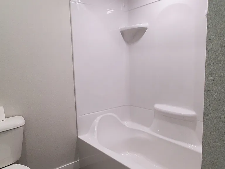 715 Lake Shore Dr NE #104 — Photo 24