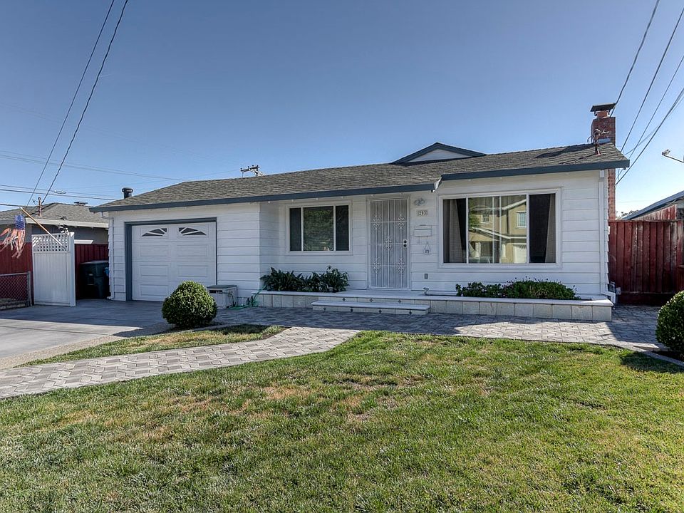 1st image of 293 Sunnyslope Ave