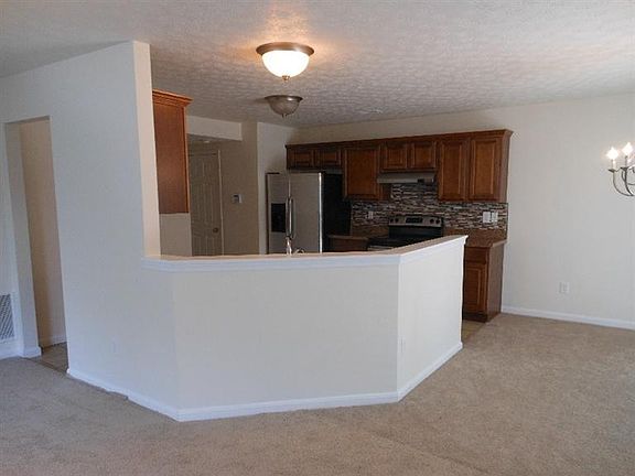 4th image of 355 Hennepin Dr
