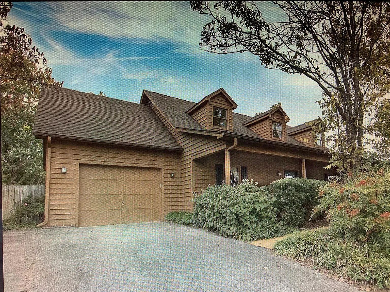 5226 Orchard Hill Dr — Photo 2