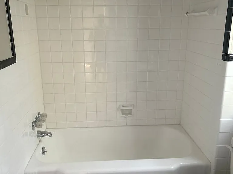 1107 W Rowan St — Photo 11