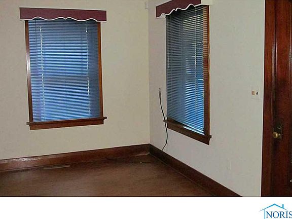 4th image of 1551 Glenbrook Dr