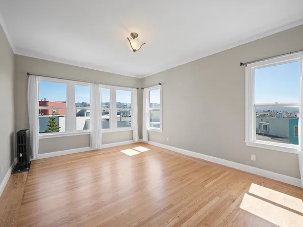 1745 Beach St APT 16, San Francisco, CA 94123