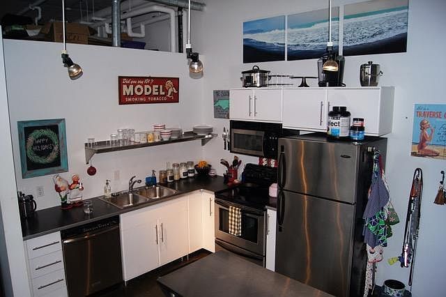 1st image of 500 Robert St N