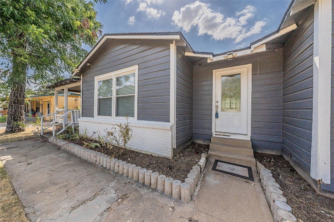 209 Hurstview Dr, Hurst, TX 76053 MLS 20415668 Zillow