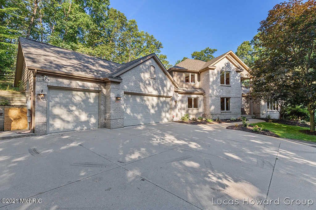 3369 Bluewater Pines Dr NE, Grand Rapids, MI 49525 Zillow