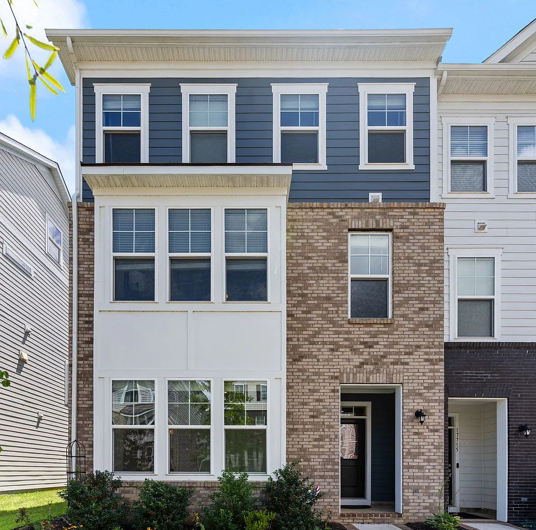 Modern Potomac Shores Home with Resort-Style Amenities — Photo 2