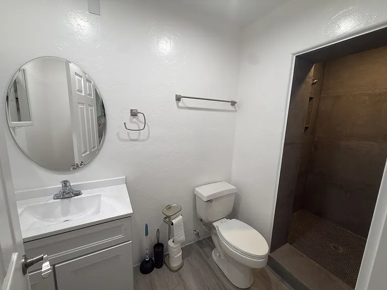 2321 E 6th St #1 — Photo 12