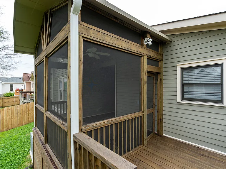 1110 Fatherland St — Photo 29