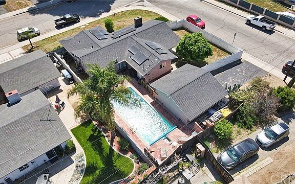 4th image of 1353 Douglass Dr